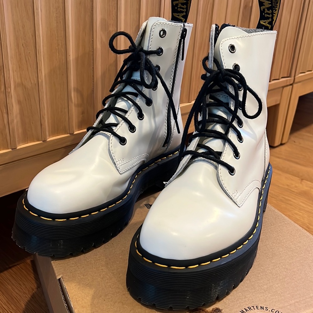 Brand new! In box! White Jadon Boot smooth leather platforms